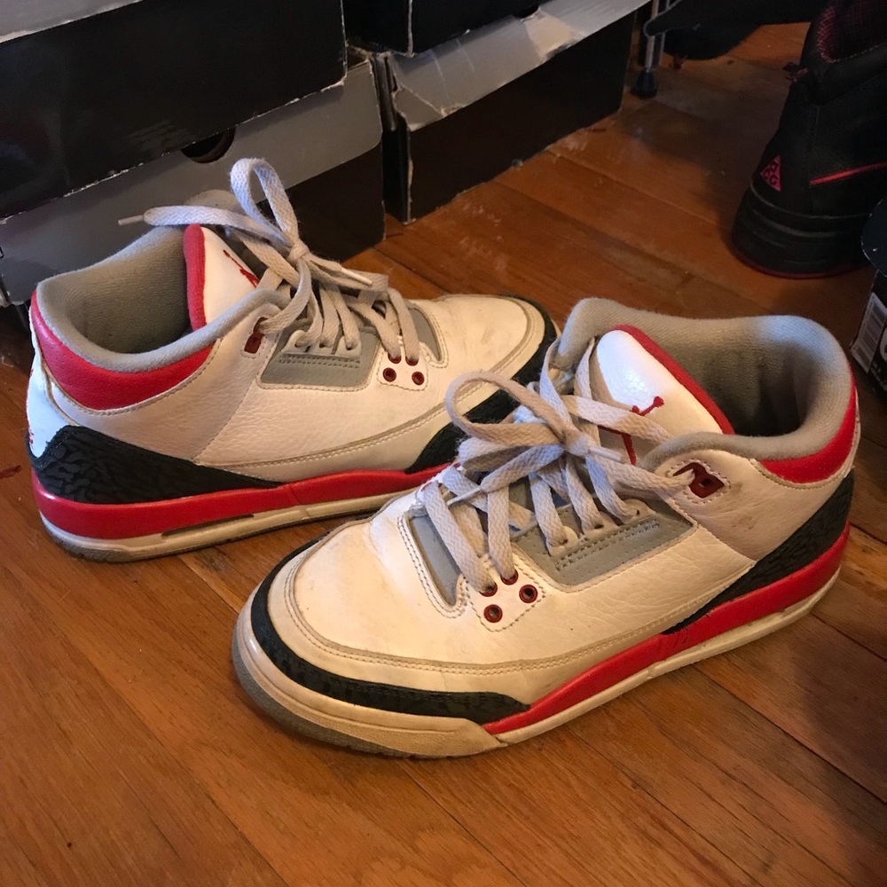 Fire red 3’s